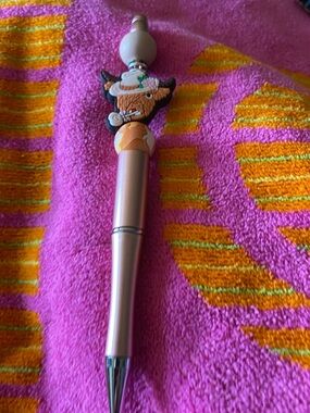 Highland cow topped novelty pen
